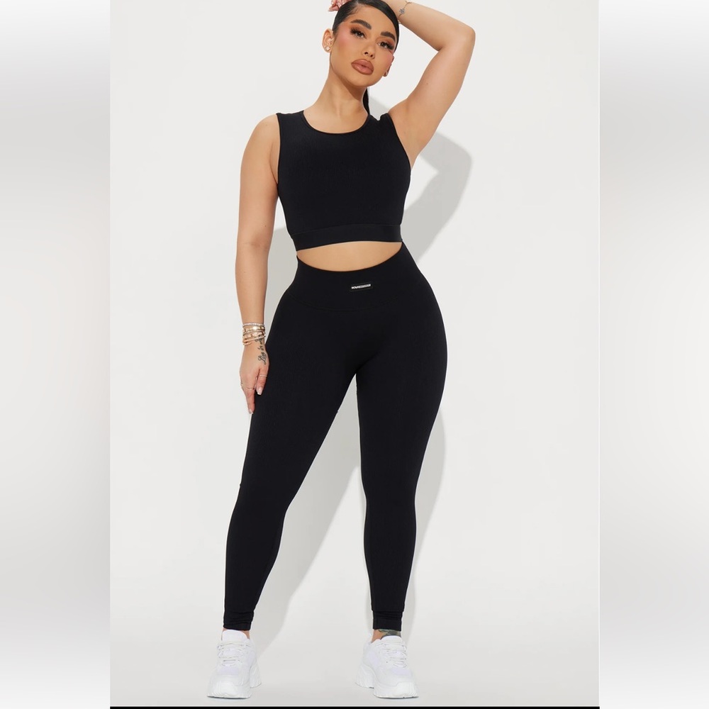 Fighter Ribbed Active Legging In Infinity Seamless - Black - Picture 2 of 11